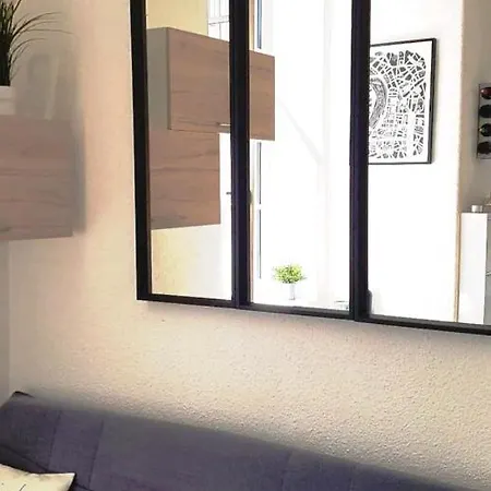 Joli Studio Refait A Neuf Dans Le Centre Ville De Aux Chartrons Apartment Bordeaux